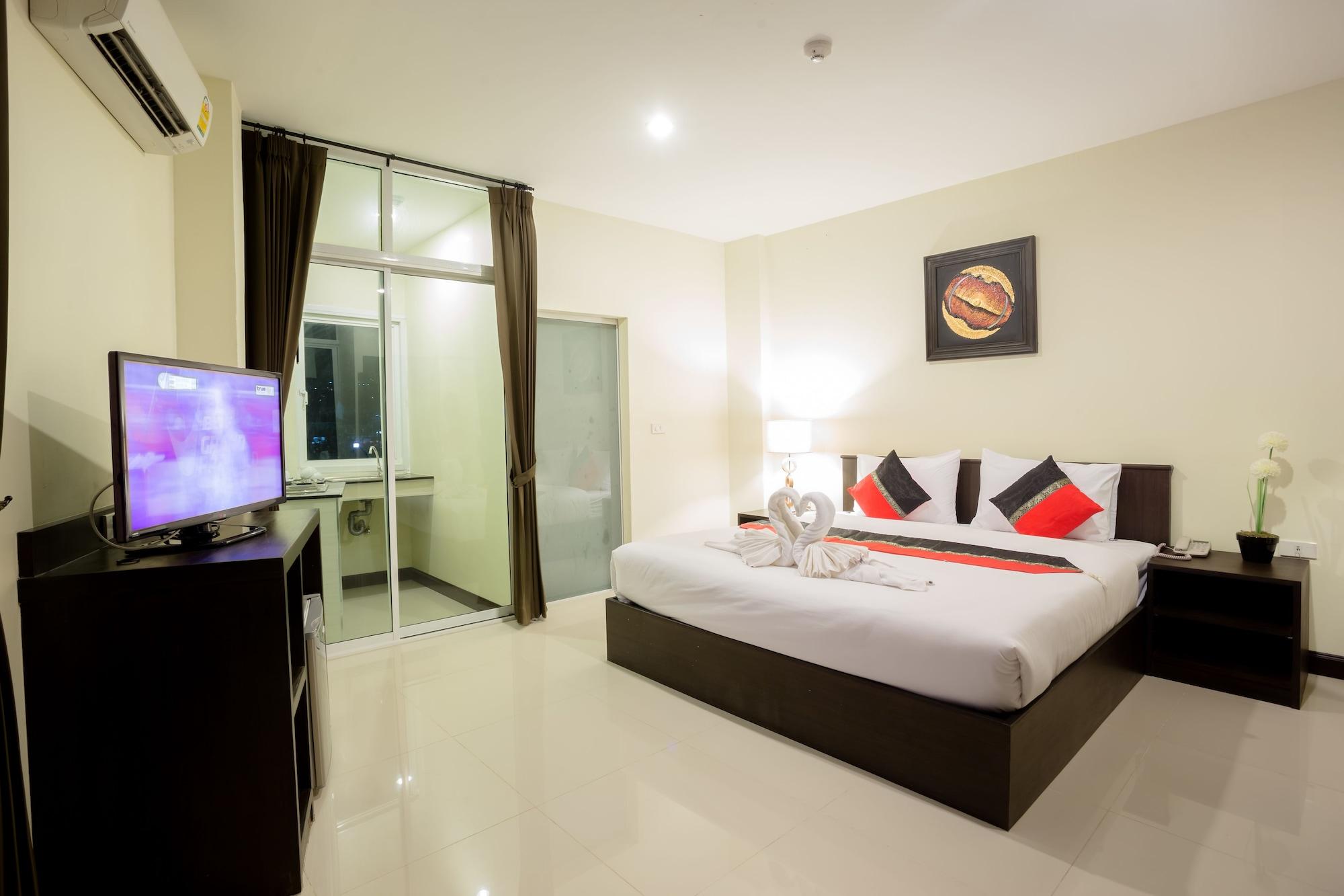 The Elegant Patong Hotel Exterior photo
