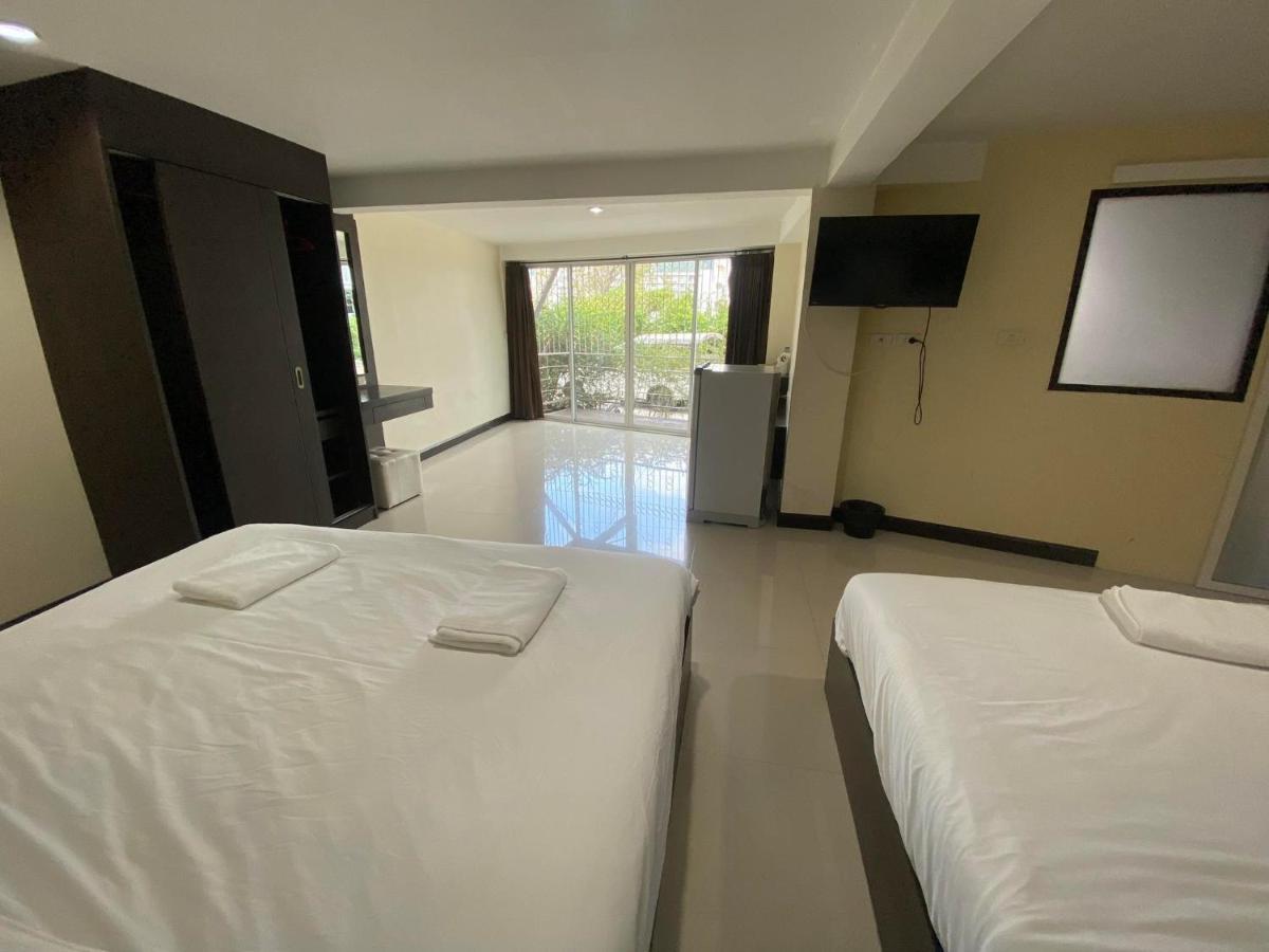 The Elegant Patong Hotel Exterior photo