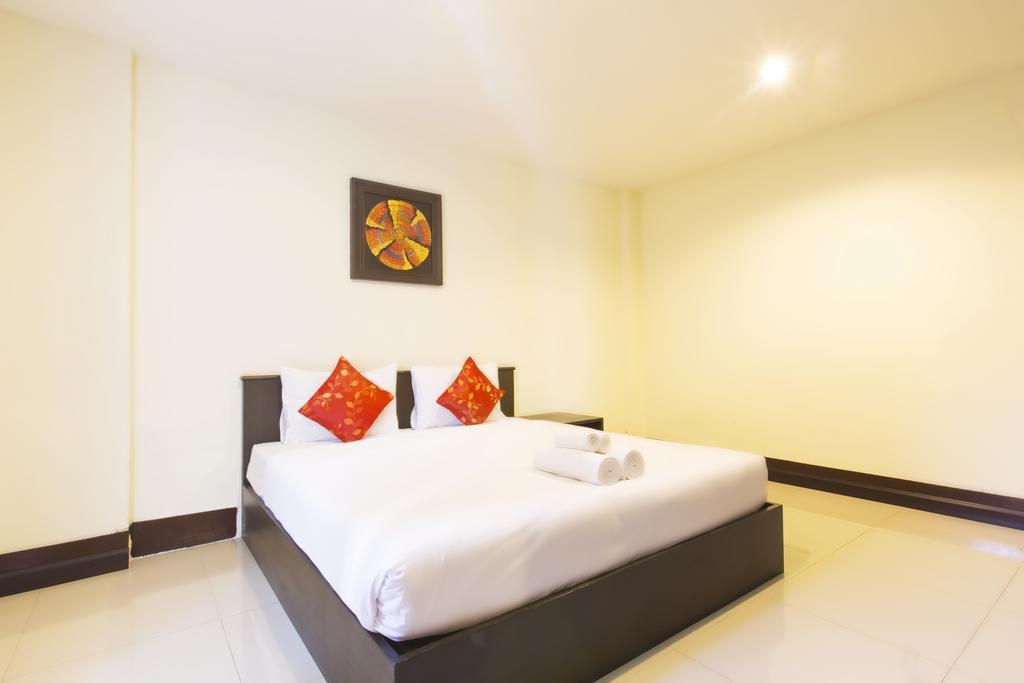 The Elegant Patong Hotel Exterior photo